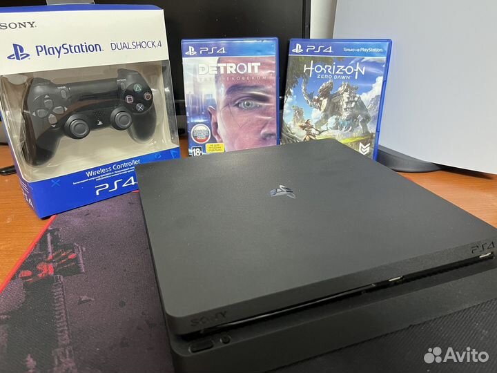 Sony PS4 slim + игры на дисках