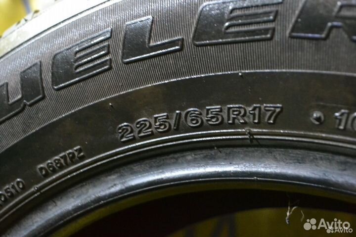 Bridgestone Dueler H/T D687 225/65 R17