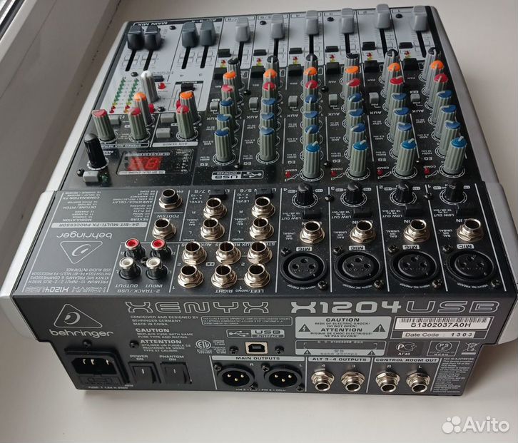 Микшерный пульт behringer 1204