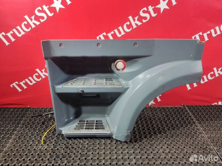 Корпус подножек левый Daf XF105
