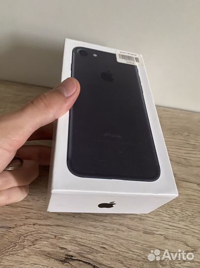 Телефон iPhone 7 128gb