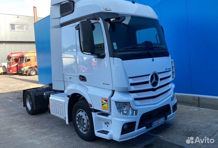 Pазбираем грузовик Mercedes-Benz Actros mpiv с 201