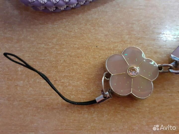 Шнурок для телефона