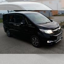 Honda Stepwgn 1.5 CVT, 2016, 38 000 км, с пробегом, цена 2 150 000 руб.