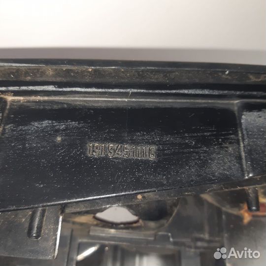 Фонарь задний наружный левый (крыло) VW Golf 2