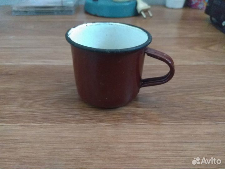 Эмалированная кружка 100г