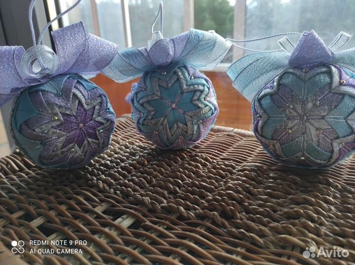 Шары на елку, Новогодние украшения