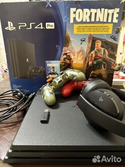 Sony PS4 Pro 1tb + аксессуары