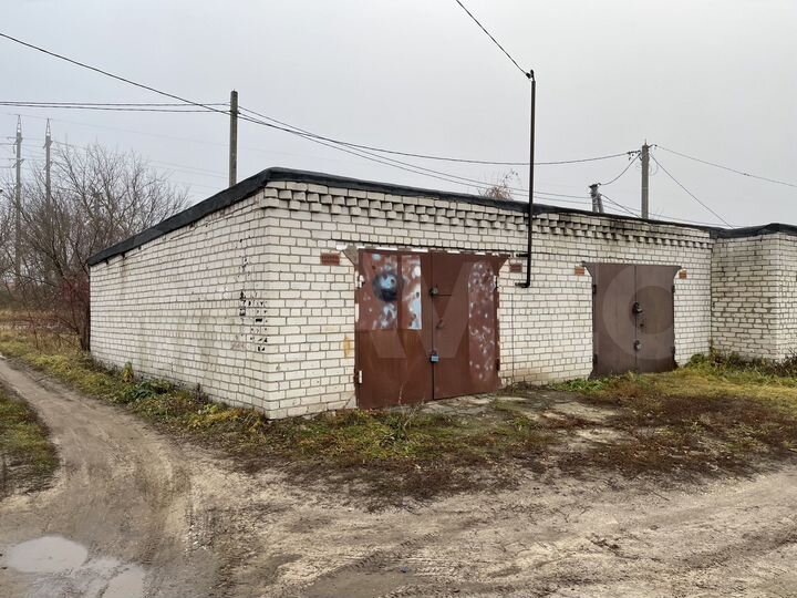 Гараж, > 30 м²