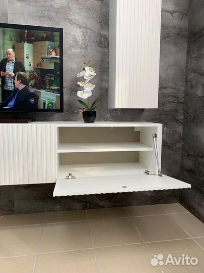 Подвесная тумба для тв