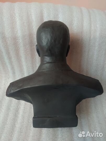 Бюст. Жуков