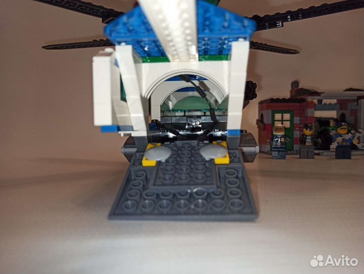 Lego city полицейский вертолёт (аналог)