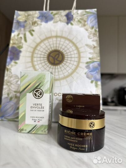 Подарочный наборы Yves Rocher на 8 марта