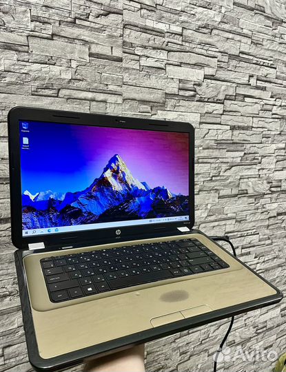 Ноутбук HP с гарантием