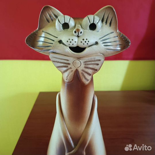 Керамическая фигурка кота