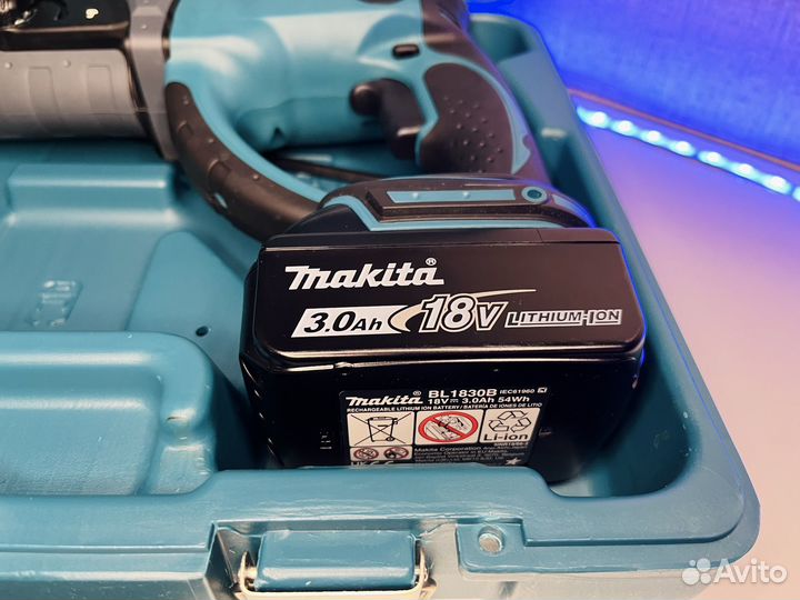 Аккумуляторный перфоратор Makita dhr202rf