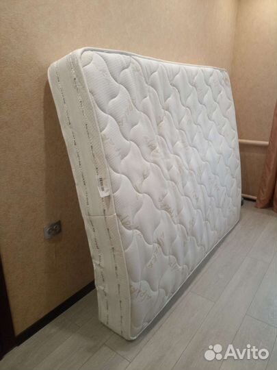 Матрас 160х200 бу