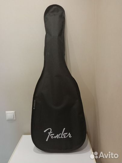 Гитара fender с чехлом. Новая. Для школы