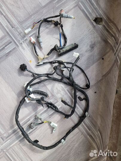 Проводка крышки багажника ix35 с кнопкой