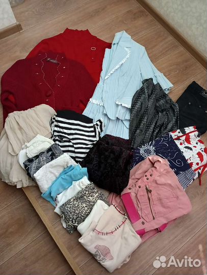 За всё. Женские вещи б/у пакетом 44-46 размер