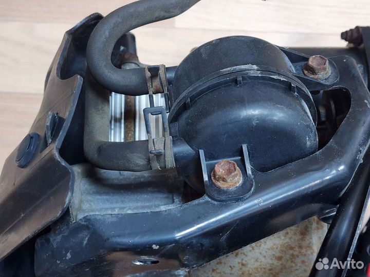 Пневмокомпрессор Toyota Land Cruiser 120 Prado