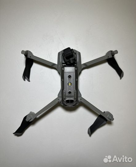Квадрокоптер Dji Mavic air 2