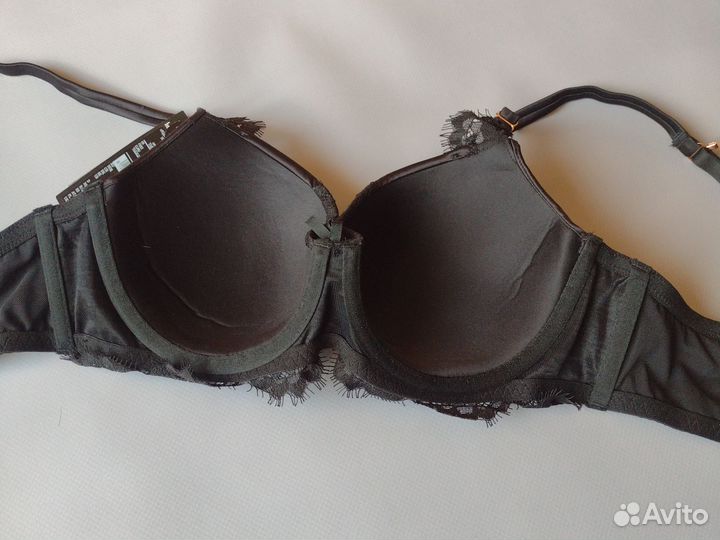 Новый бюстгальтер 80D Hunkemöller Noir 36D черный