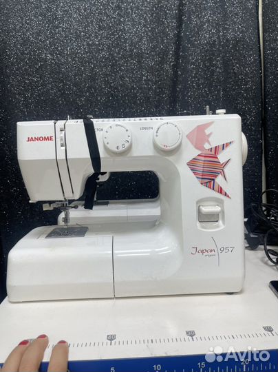 Швейная машинка бу электрическая