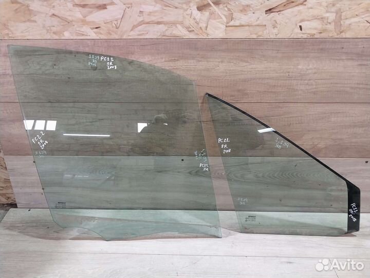 Стекло переднее правое Renault Scenic 2 форточка