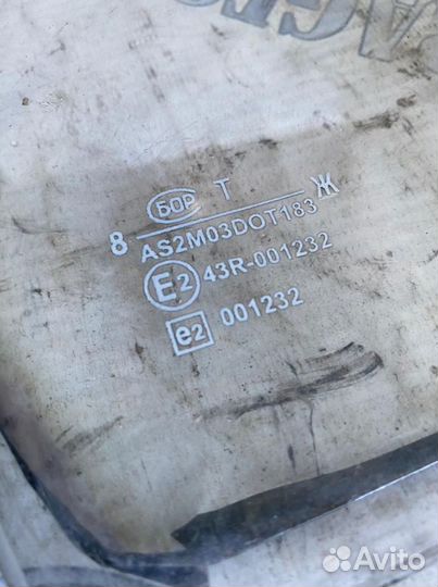 Стекло боковое заднее глухое Святогор Москвич 2141