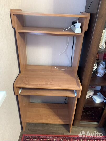 Компьютерный стол