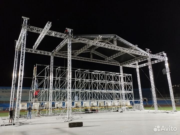 Аренда сцены и подиума для мероприятий