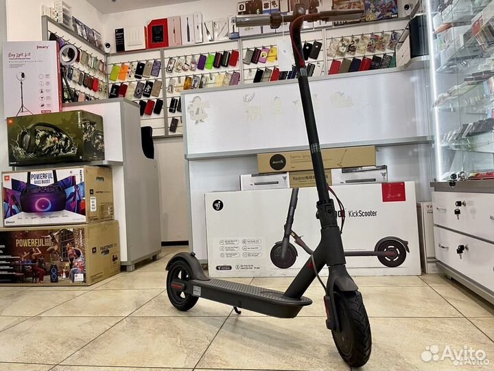 Электросамокат Xiaomi M365 (без пробега) новый