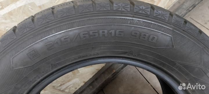 Goodyear Ice Navi SUV 215/65 R16