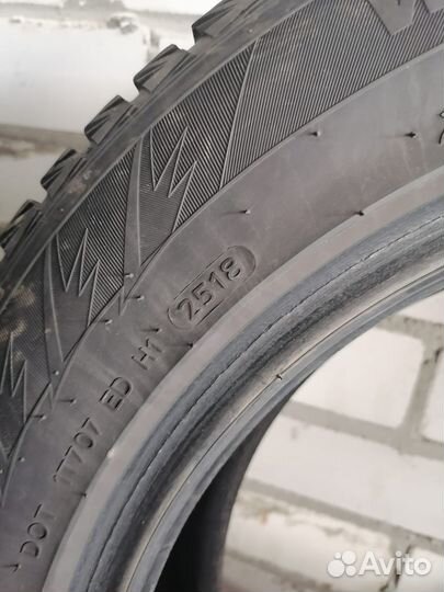 Hankook Winter I'Cept X RW10 215/60 R17 96T