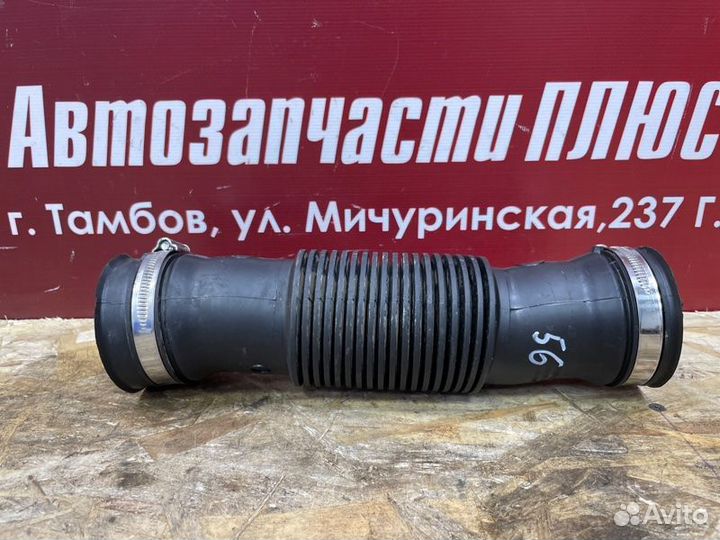 Патрубок воздушного фильтра Renault Duster