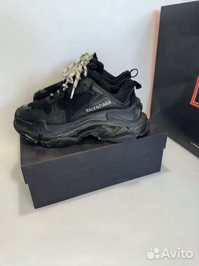 Balenciaga triple s оригинал