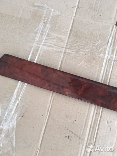 Накладка задней двери Фольксваген Фаэтон(1498)