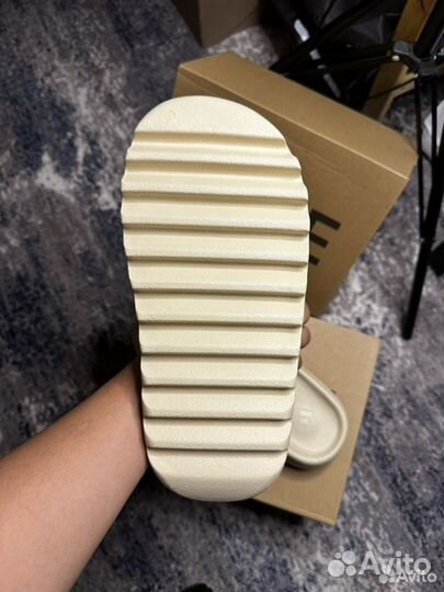 Тапки adidas Yeezy Slide (Новые)