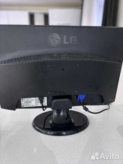 Монитор LG flatron w2043s pf