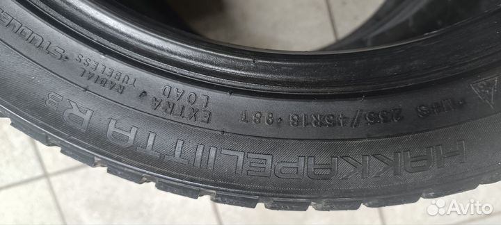 Nokian Tyres Hakkapeliitta R3 235/45 R18 98T