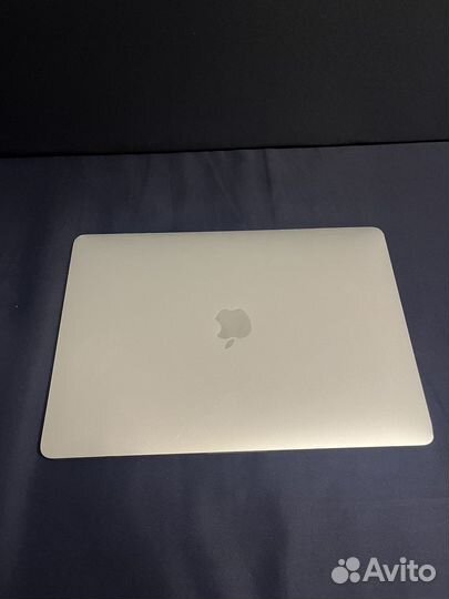 MacBook Pro 13 2018 2,3ghz 16gb