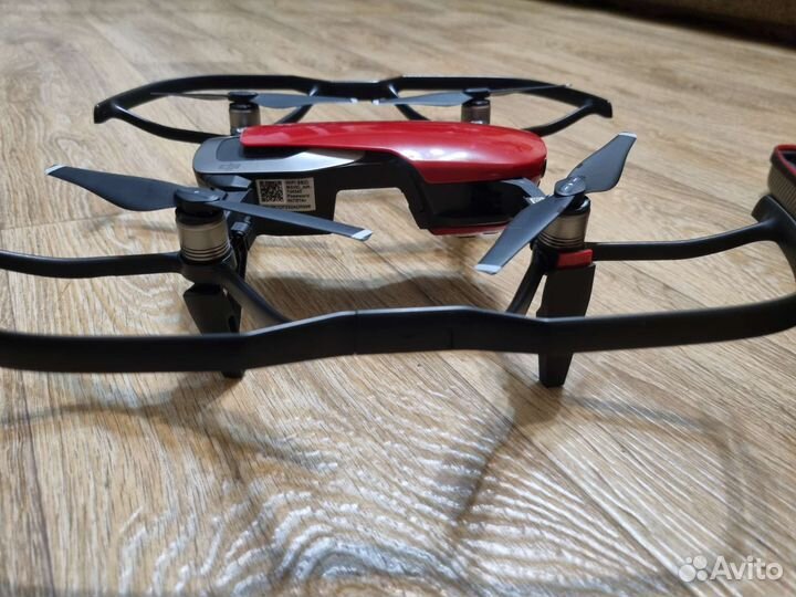 Квадрокоптер DJI Mavic Air RED