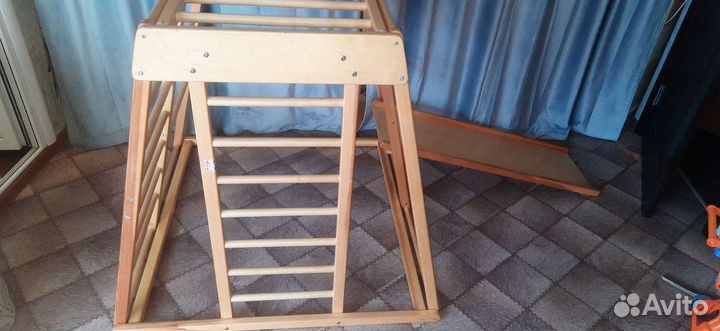 Детский игровой,спортивный комплекс с горкой