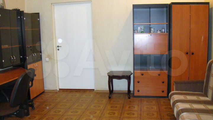 3-к. квартира, 80 м², 1/6 эт.