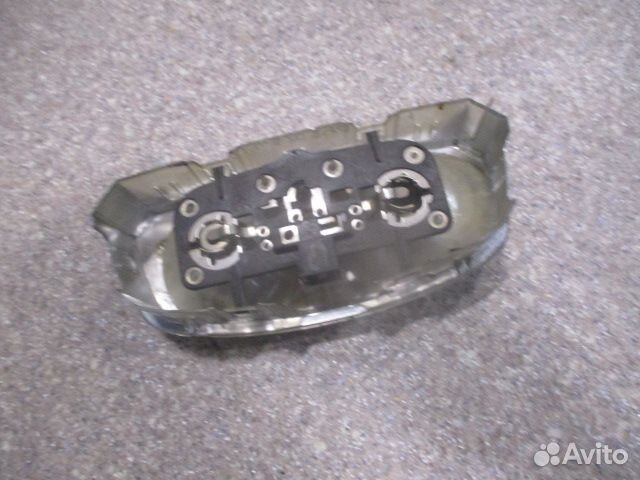 Фонарь освещения салона правый Mercedes-Benz A9438