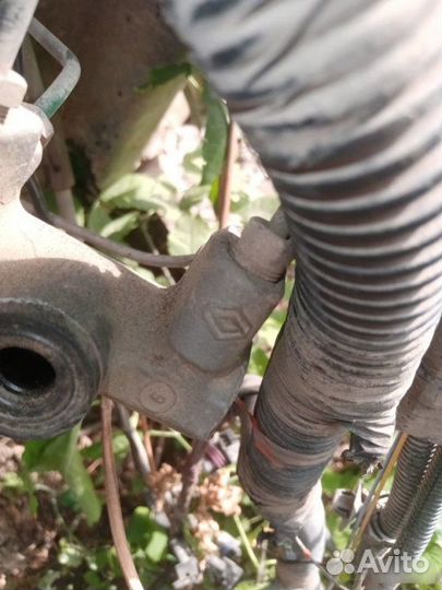 Главный тормозной цилиндр Renault Sandero 2012