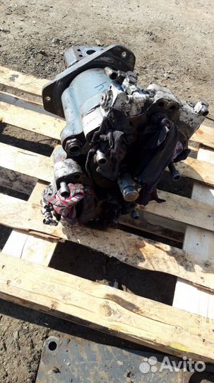 Центральный коллектор на экскаватор Liebherr R984C