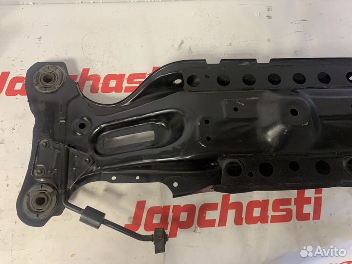 Подрамник задний Toyota Camry V30 2001-2006