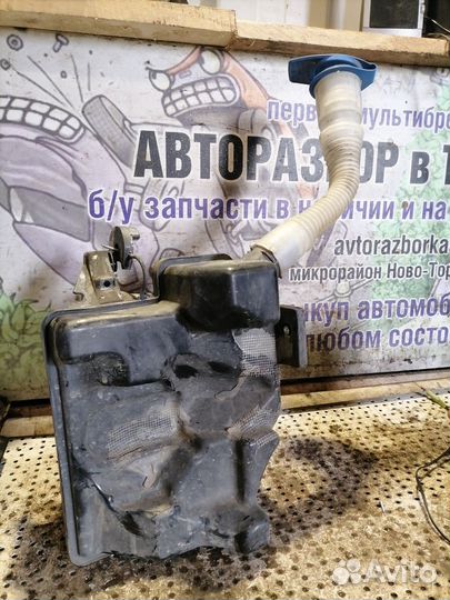 Бачок омывателя Volkswagen Polo